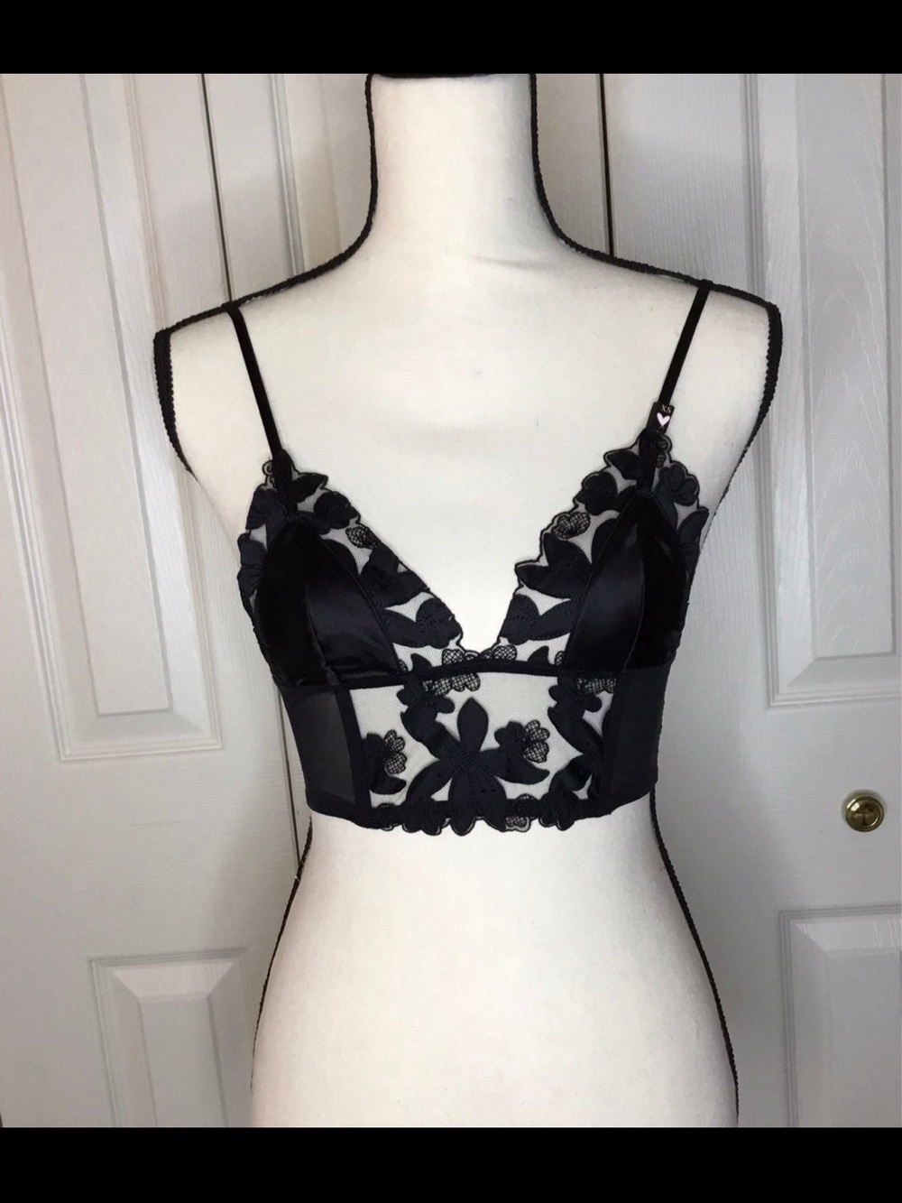 Black Floral Lace Bralette Victoria’s secrets